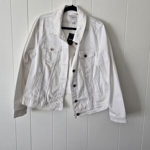 Torrid NWT Women's White Denim Jacket 2X